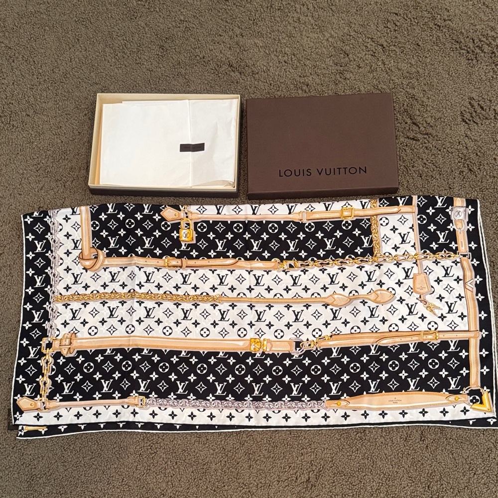 Louis Vuitton Monogram Black and White Scarf with Gold Details
